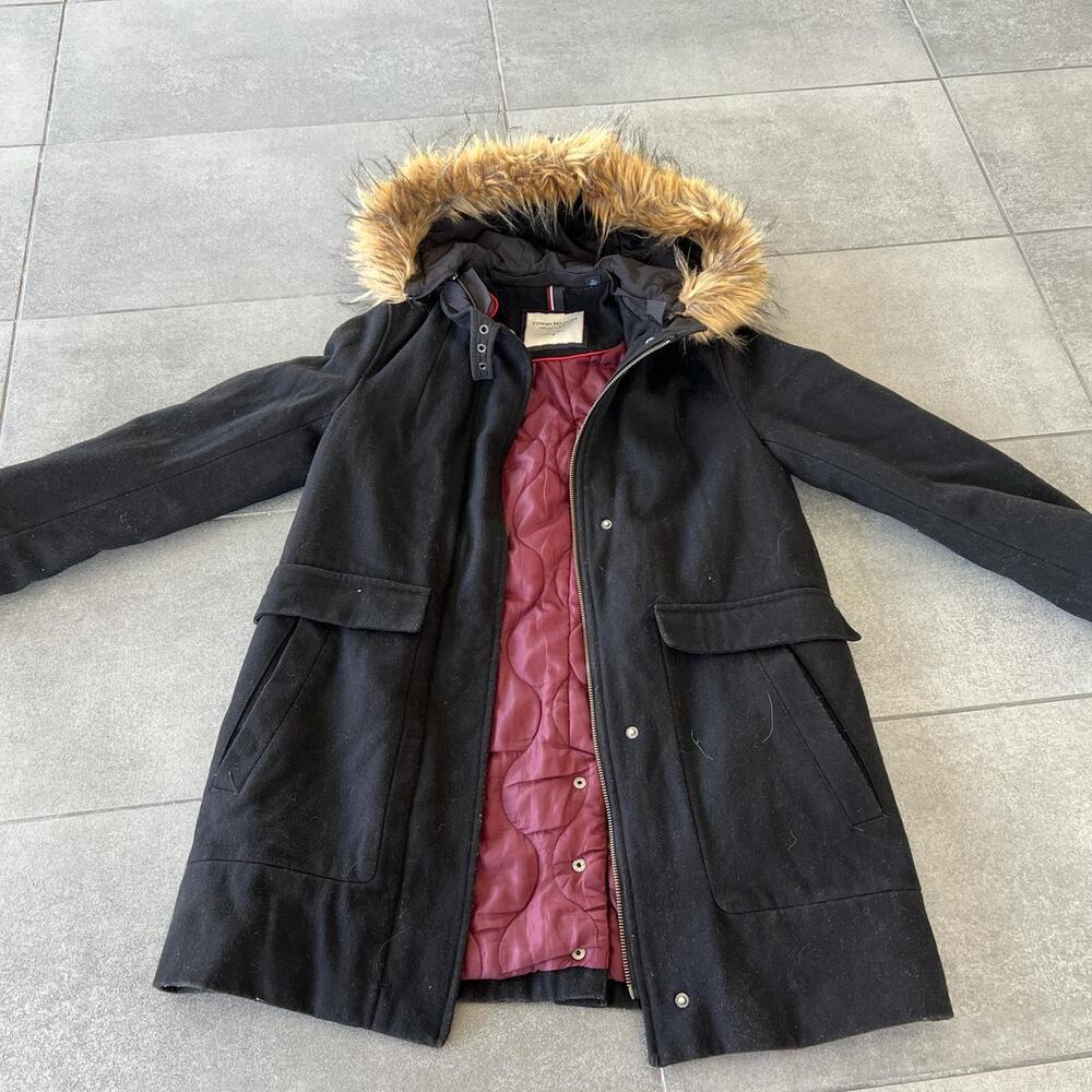 Black tommy hilfiger parka